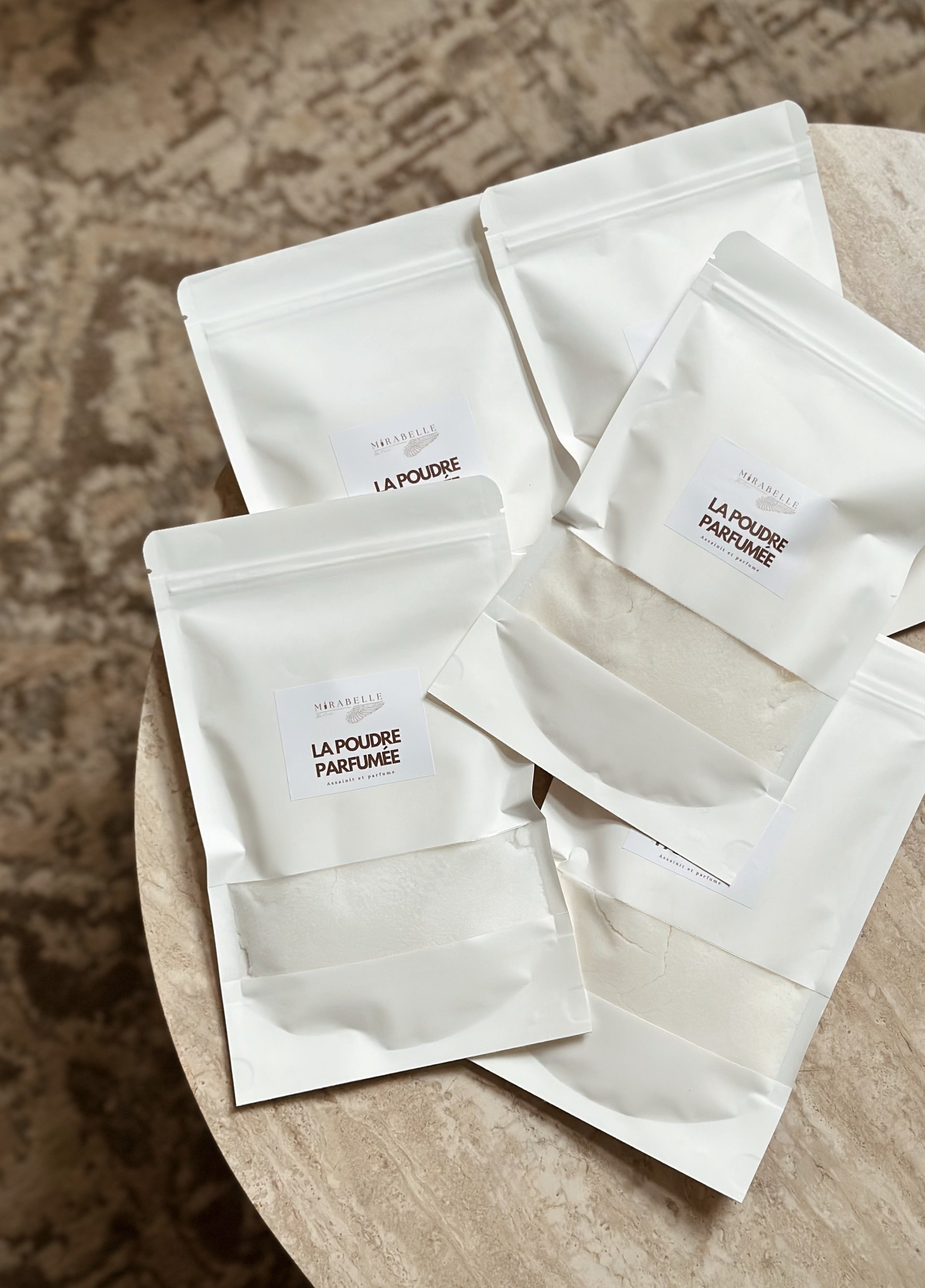 Les Poudres parfumées