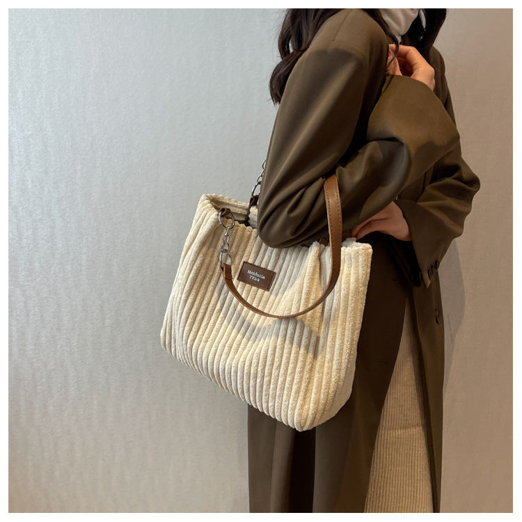 Amelia Sac à Bandoulière en Velours Côtelé - Luxe et Pratique pour Tous les Jours