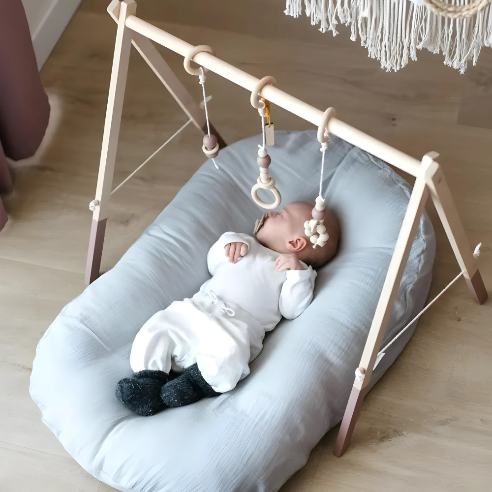 Coussin Orthopédique Polyvalent pour Bébé – Soutien Doux & Respirant