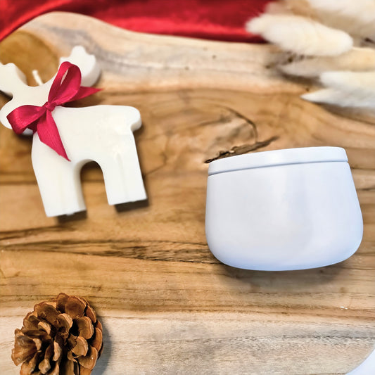 Bougie en pot métallique blanc